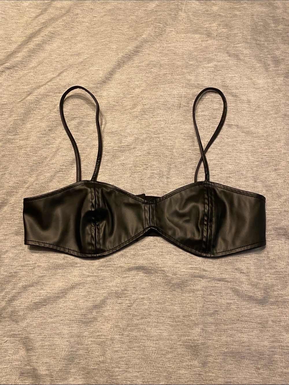 PrettyLittleThing Tall Black Faux Leather Cropped Top Wireless Sz 6 NWOT